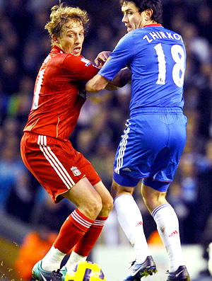 Lucas no jogo entre Liverpool e Chelsea