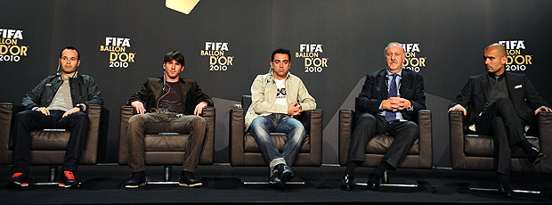 Iniesta Messi Xavi Bola de Ouro FIFA