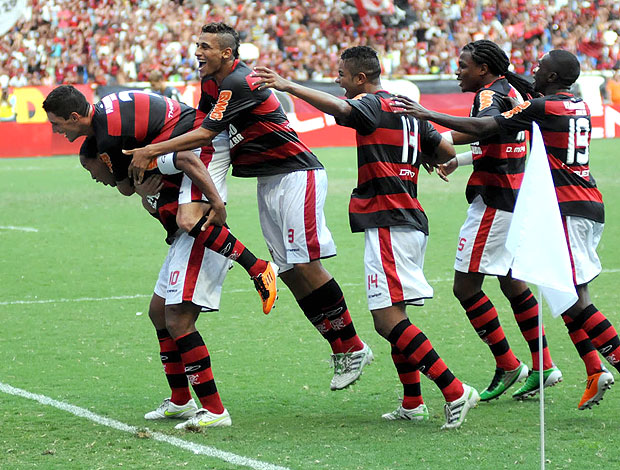 Ronaldinho gol Flamengo (Foto: André Durão / Globoesporte.com)
