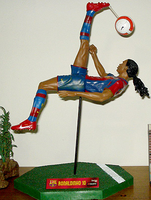 boneco Ronaldinho Gaúcho Barcelona (Foto: Arquivo Pessoal)