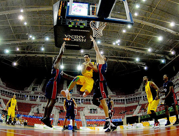 Brasil 59 x 52 EUA - semifinal basquete - Jogos Mundiais Militares Rio 2011  