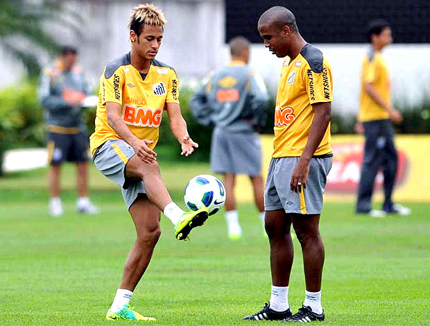 Neymar e Borges no treino do Santos (Foto: Ricardo Saibun / Site Oficial do Santos)