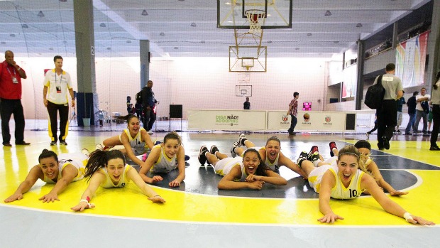 Colégio Divino Salvador (SP), basquete Olimpíadas Escolares em Curitiba (PR) (Foto: Wagner Carmo / Inovafoto)