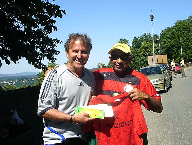 Moraes, torcedor do Flamengo, com Zico (Foto: Divulgação)