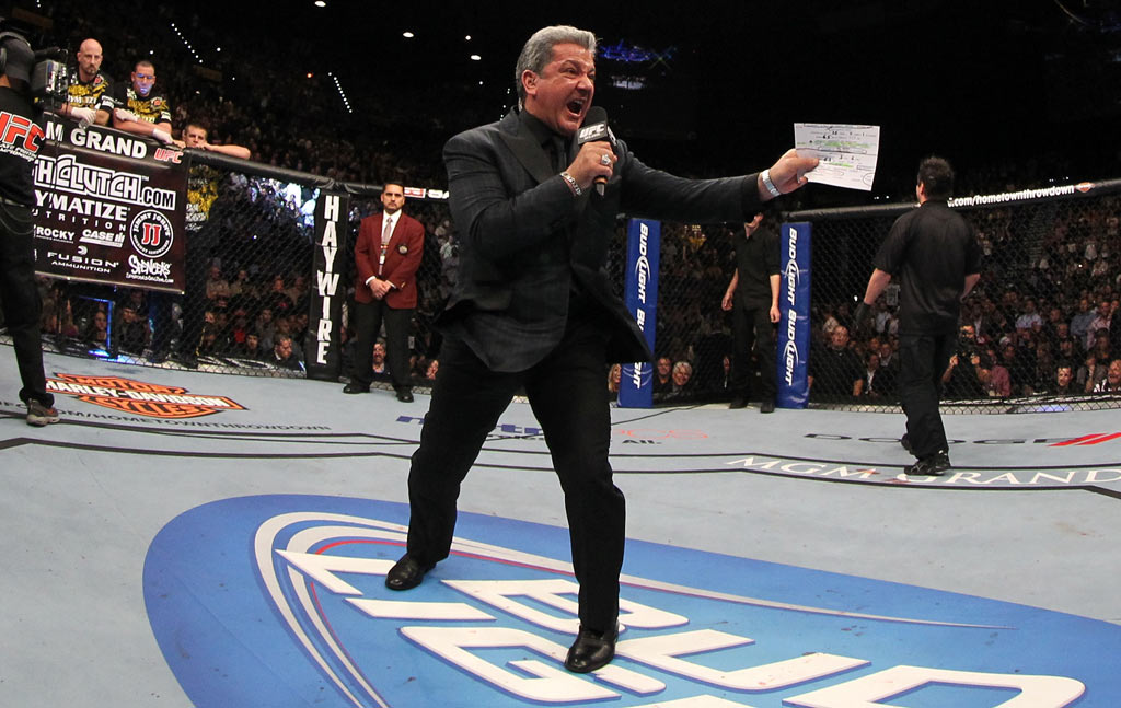 Locutor Do UFC Bruce Buffer Explica Decisão De Inovar No Anúncio.