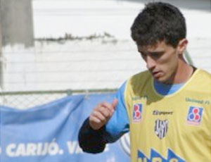 Michel está fora das quatro primeiras partidas do Mineiro (Foto: Divulgação / Site Oficial do Tupi)