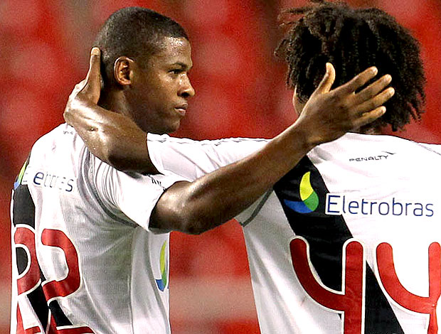 Kim comemora gol do Vasco contra o Boavista (Foto: Marcelo Sadio / Site Oficial do Vasco da Gama)