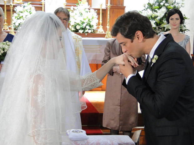 Gerson e Felícia se casam... 