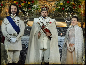 Jesuíno coroado Rei de Seráfia (Foto: Cordel Encantado/Tv Globo)