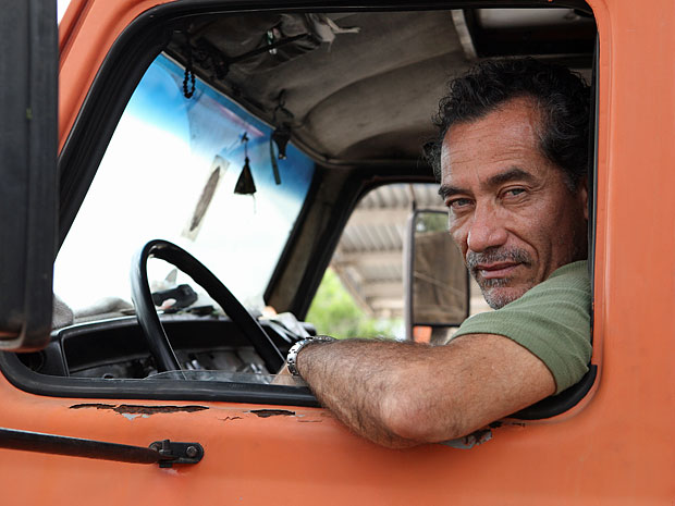 Chico Diaz reaprende a dirigir caminhão para viver Xavier em Amor Eterno  Amor - Bastidores - Amor Eterno Amor