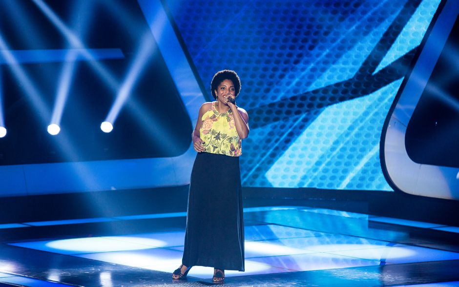 Alessandra Crispin canta ‘A Ordem é Samba’ em sua Audição no The Voice Brasil