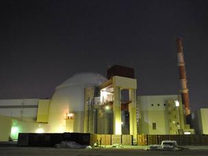 Imagem de arquivo da agência iraniana Isna mostra a primeira usina atômica do Irã, Bushehr