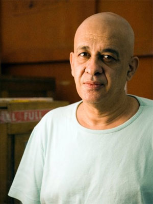 Cildo Meirelles, personagem do documentário que leva o seu nome