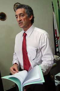 Delegado Renato Felisone com o inquérito concluído