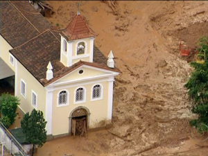 Imagem feita nesta manhã mostra a lama na cidade de Friburgo 