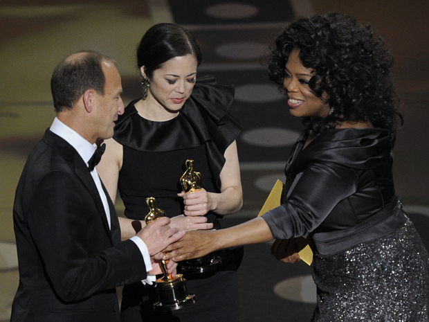 Charles Ferguson, Audrey Marrs e Oprah Winfrey (Foto: AP)
