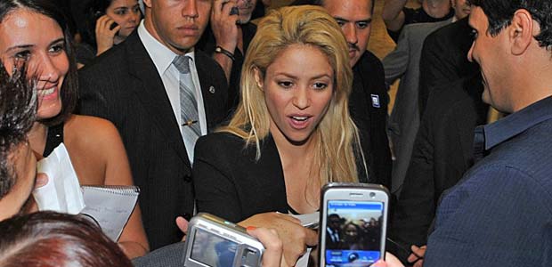 A cantora colombiana Shakira, ao chegar no Paláciodo Planalto para reunião com a presidente Dilma Rousseff (Foto: Valter Campanato/ABr)