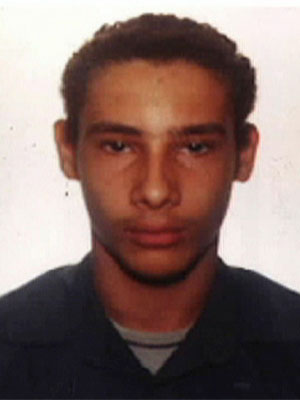 Wellington Menezes de Oliveira, homem que atirou contra escola municipal Tasso de Oliveira, em Realengo (Foto: Reprodução/TV Globo)