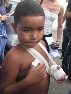 Menino Gustavfo que ficou ferido no ataque à escola no Rio (Foto: Carolina Lauriano/G1)