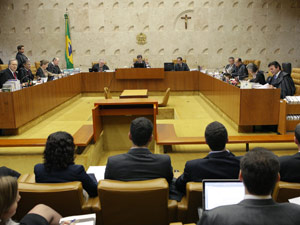 Ministros do Supremo durante sessão sobre união entre homossexuais (Foto: Carlos Alberto / Imprensa STF)