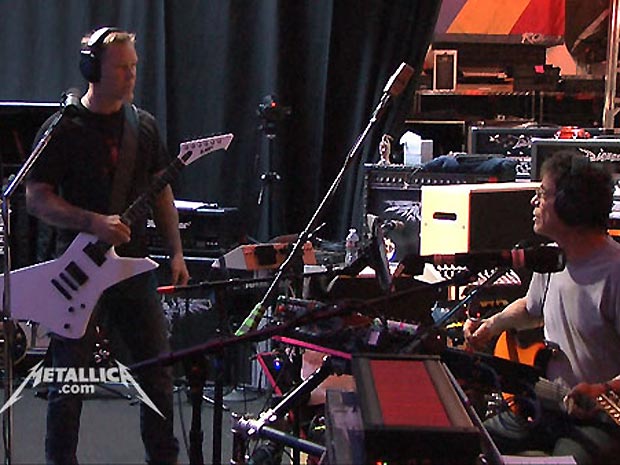 Metallica e Lou Reed em estúdio (Foto: Reprodução/Metallica.com)