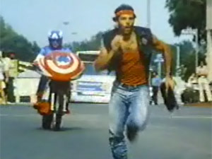 Cena de 'Captain America II: Death too soon', segundo dos dois longas para a TV produzidos pela CBS em 1979 (Foto: Reprodução)