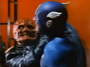 Capitão América enfrenta o Caveira Vermelha em longa metragem realizado em 1990, lançado apenas em home video (Foto: Reprodução)