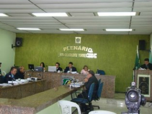 Vereadores de Nova Russas pedem a cassação do prefeito da cidade. (Foto: Câmara Municipal de Nova Russas/Divulgação)