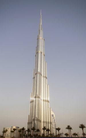 Burj Khalifa, o mais alto arranha-céu do mundo, com 828 metros de altura (Foto: Reuters)