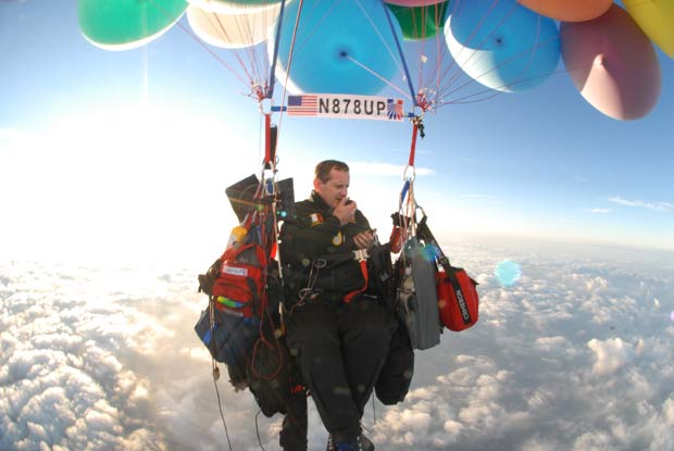 Jonathan Trappe chegou a atingir 4.572 m de altitude. (Foto: Jonathan Trappe/Barcroft USA/Getty Images)