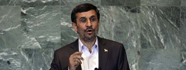 O presidente do Irã, Mahmoud Ahmadinejad, fala na Assembleia Geral da ONU nesta quinta-feira (22) (Foto: Reuters)