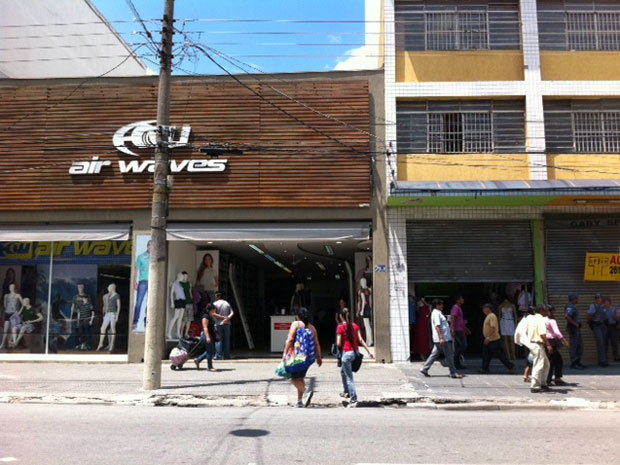 https://s.glbimg.com/jo/g1/f/original/2011/10/25/lojas.jpg