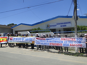 Profissionais do Programa de Saúde da Família suspenderam atendimentos em Itaporanga (PB) (Foto: Divulgação/CTB)