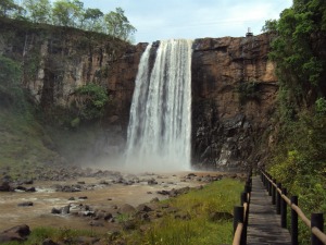 Cachoeira no parque Salto do Sucuriú (Foto: Lígia Sabka/Tv Morena)