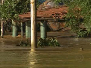 Inundação faz Mário Campos entrar em situação de emergência (Foto: Reprodução/TV Globo)