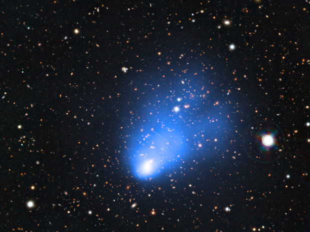 Imagem mostra o aglomerado de galáxias "El Gordo". (Foto: ESO / SOAR / Nasa)