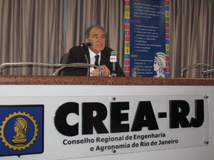O presidente do Crea-RJ, Agostinho Guerreiro (Foto: Lilian Quaino/G1)