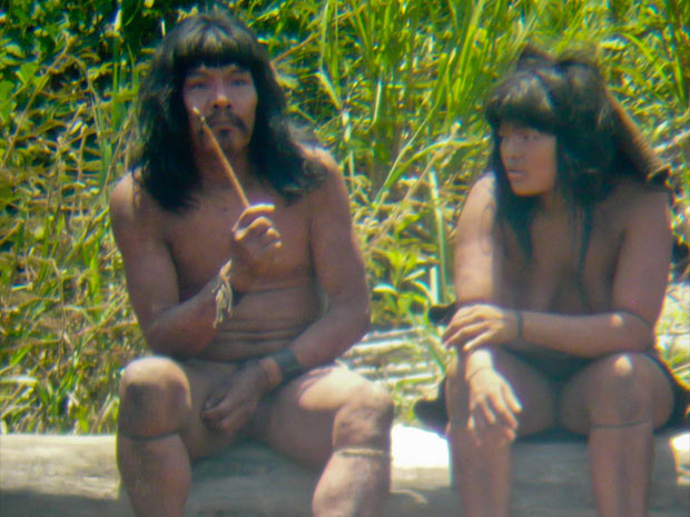 índios isolados na Amazônia peruana (Foto: D.Cortijo/Survival/Divulgação)