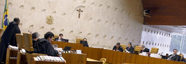 Plenário do Supremo, em dezembro de 2011, durante julgamento da Ficha Limpa, interrompido por pedido de vista de Dias Toffoli (Foto: Gervásio Baptista/SCO/STF)