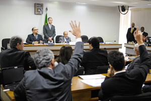 Reunião no Senado da comissão de juristas que elabora anteprojeto do novo Código Penal (Foto: Arthur Monteiro / Agência Senado)