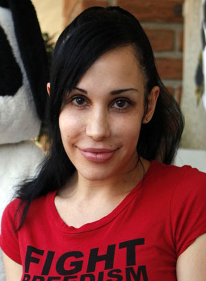 Nadya Suleman, em foto de maio de 2010 (Foto: Damian Dovarganes/AP)