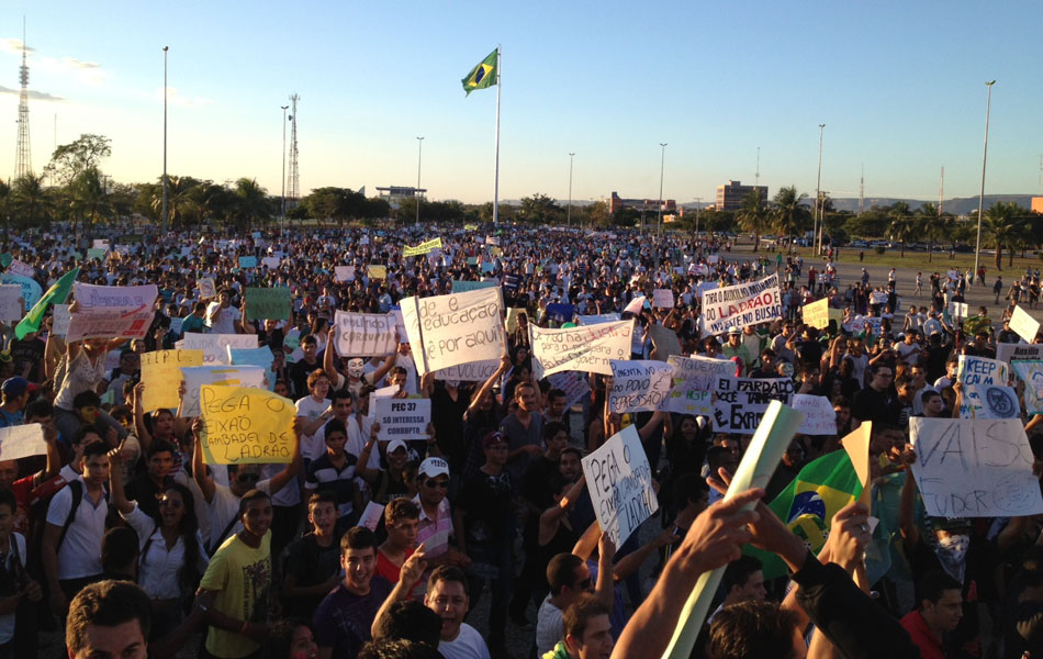 PALMAS - Manifestantes protestam na capital do Tocantins