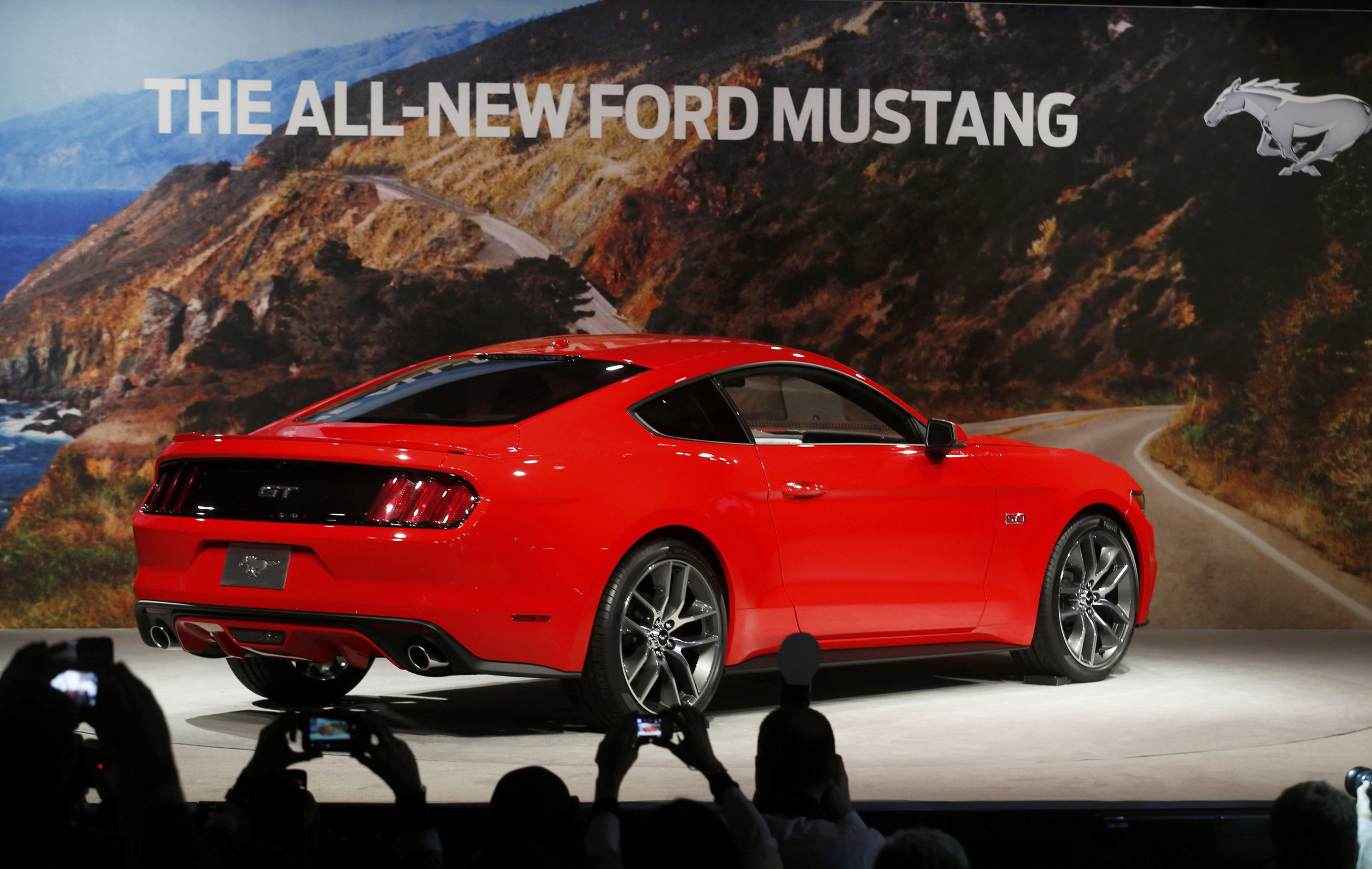 Ford apresenta a nova Mustang em Dearborn, nos Estados Unidos; evento ocorreu em outras 5 cidades