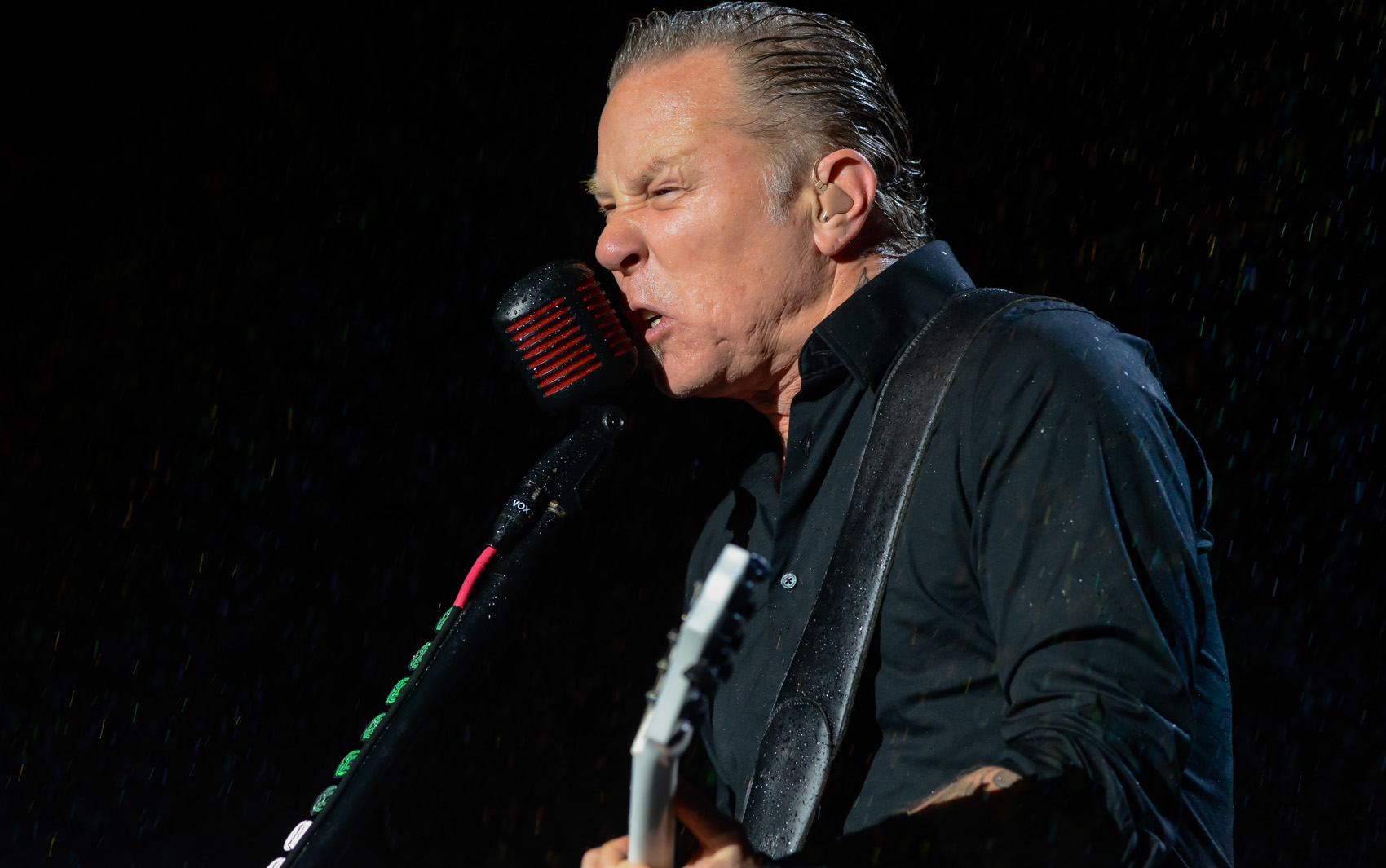 Metallica faz show 'interativo' para 65 mil em SP