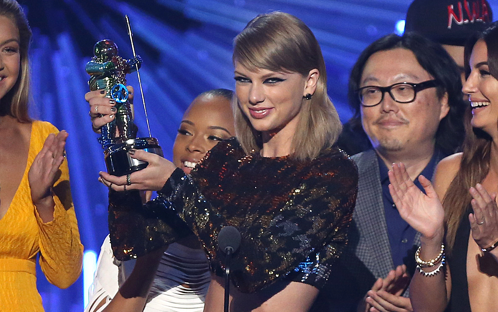 Taylor Swift recebe prêmio de melhor clipe do ano no MTV Video Music Awards