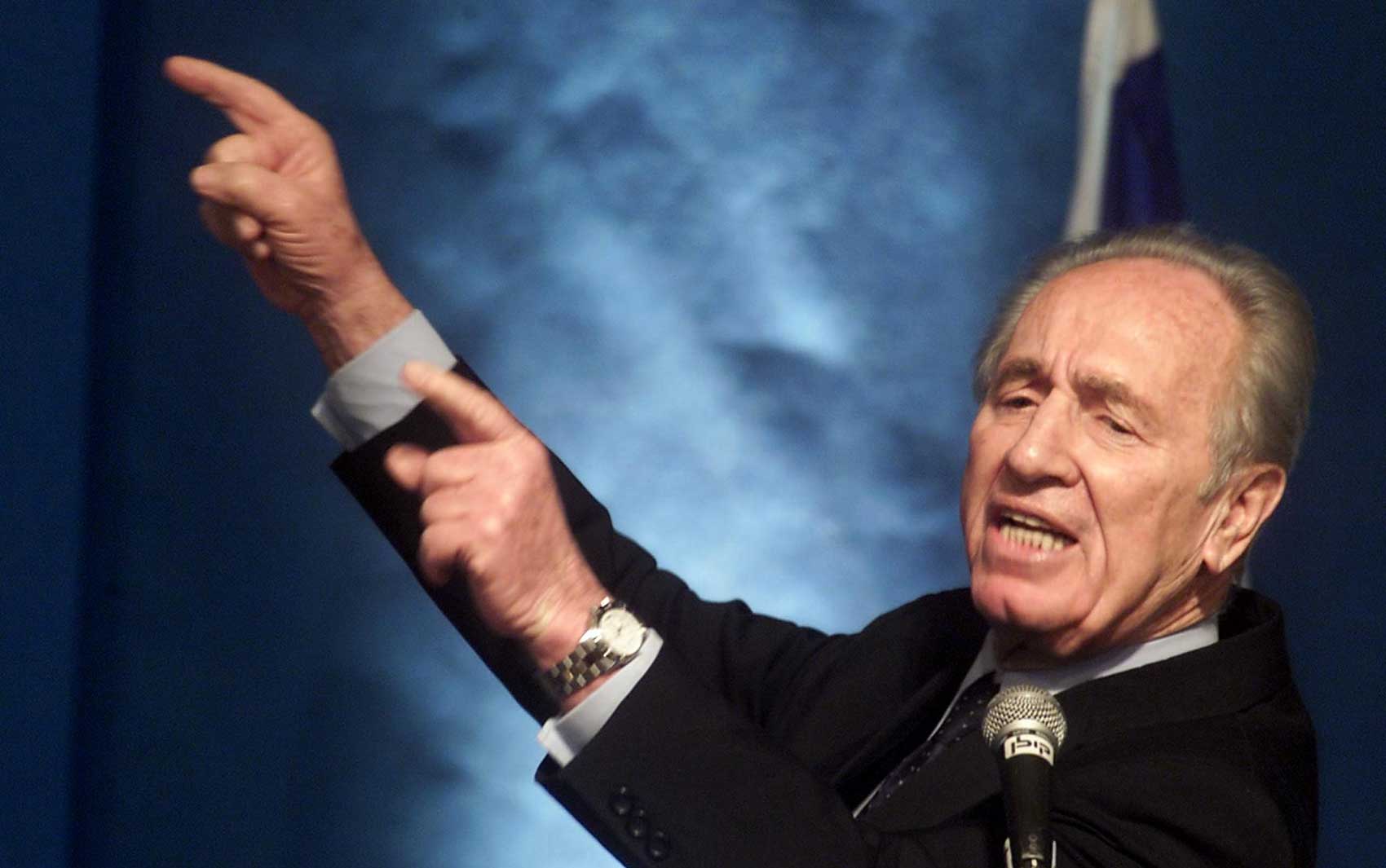 Shimon Peres, em imagem de fevereiro de 2001