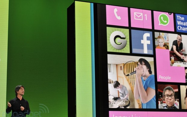 Windows Phone 8 é lançado pela Microsoft (Foto: Reprodução/Engadget)