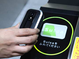 A NFC já está aparecendo em alguns modelos mais modernos de smartphones (Foto: Reproudução)