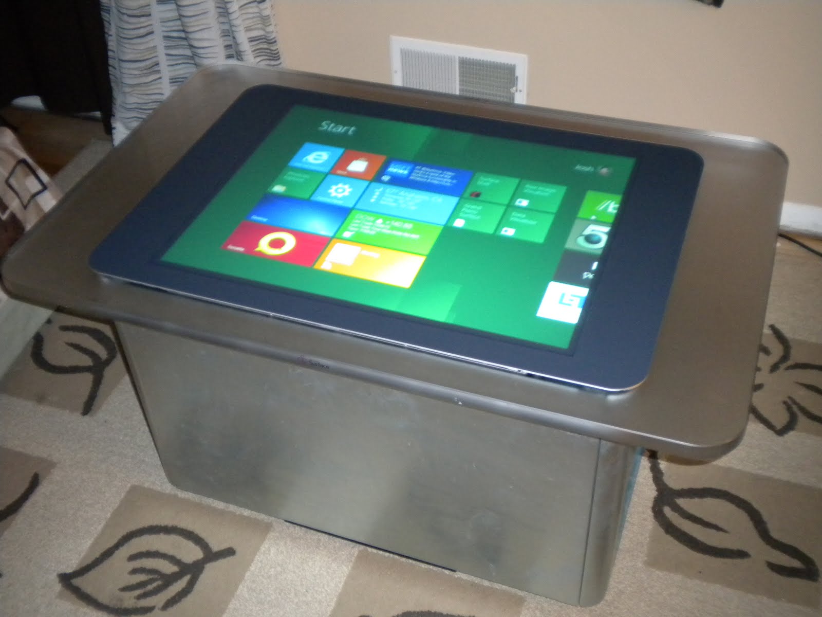 Windows 8 no Microsoft Surface 1.0. (Foto: Divulgação)