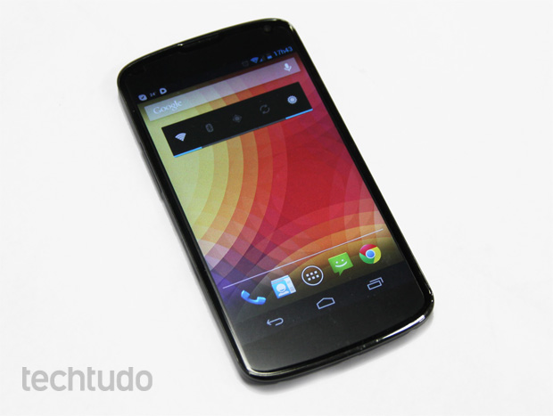 LG Nexus 4 visto de frente (Foto: Isadora Díaz/TechTudo)